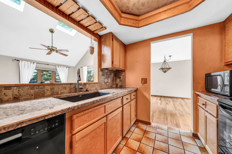 43 Aster Pl - Photo 3 of 20