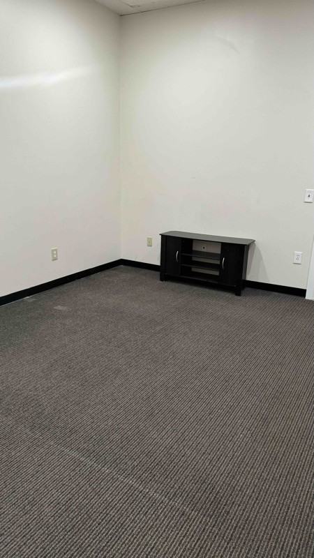 465 Blossom Rd #H3 - Photo 3 of 18