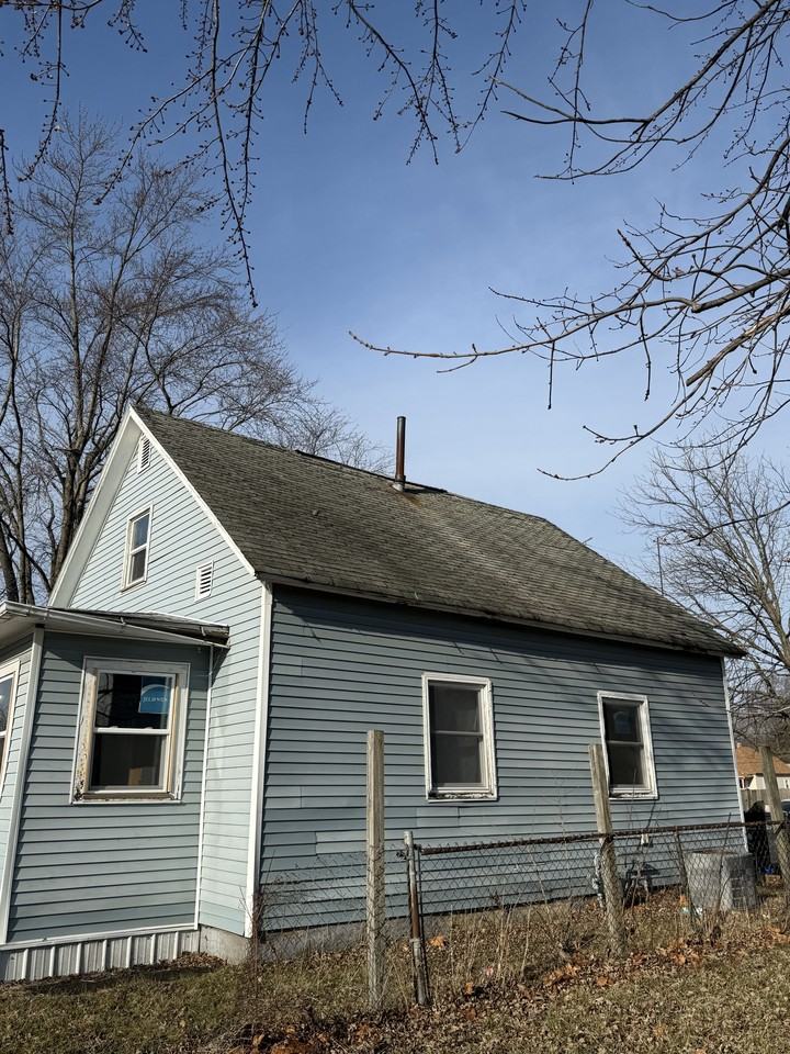 612 E Grand Ave #NA - Photo 3 of 3