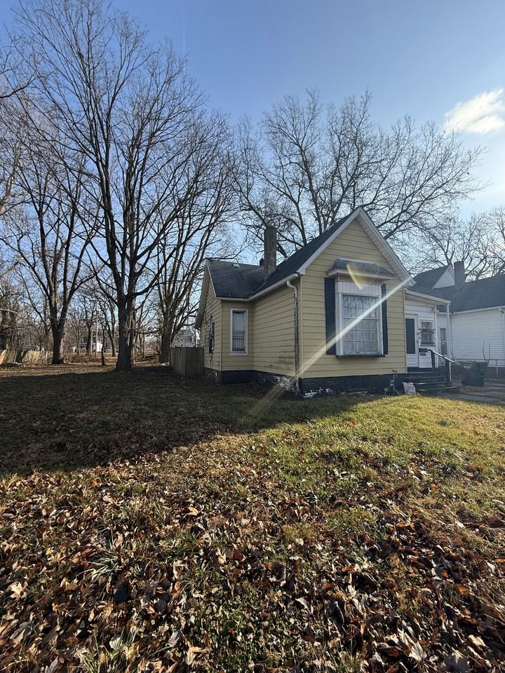 944 N College St #NA - Photo 3 of 3