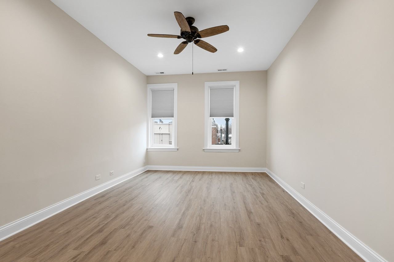109 E 9th St #107A - Photo 3 of 8