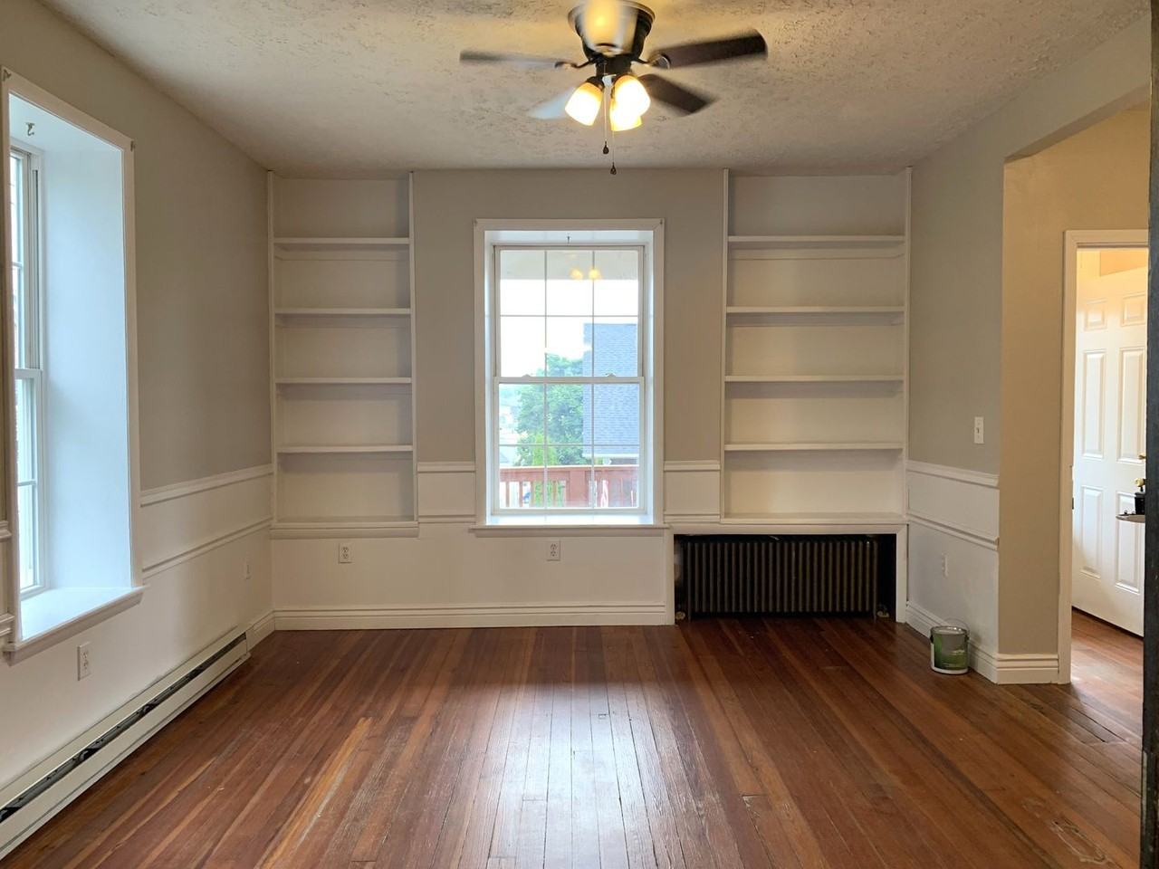 223 Philadelphia Ave - Photo 2 of 37