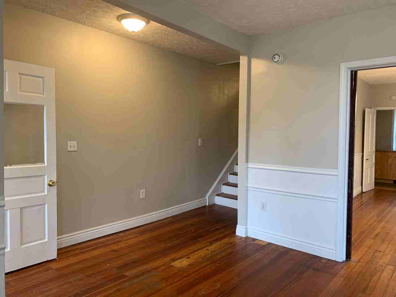 223 Philadelphia Ave - Photo 3 of 37