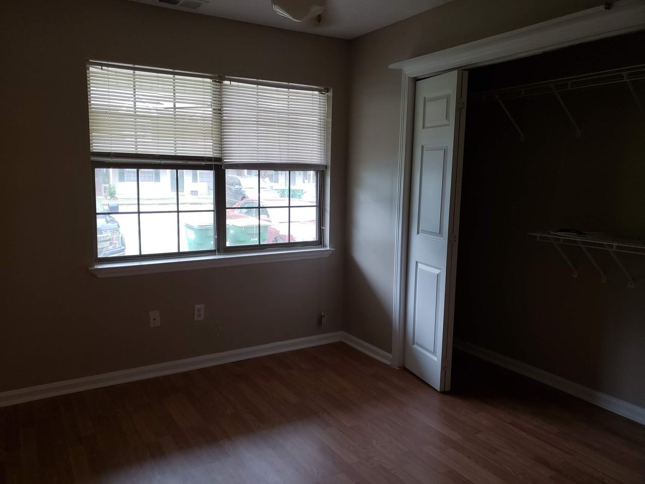 118 Town Park Dr - Photo 5 of 11