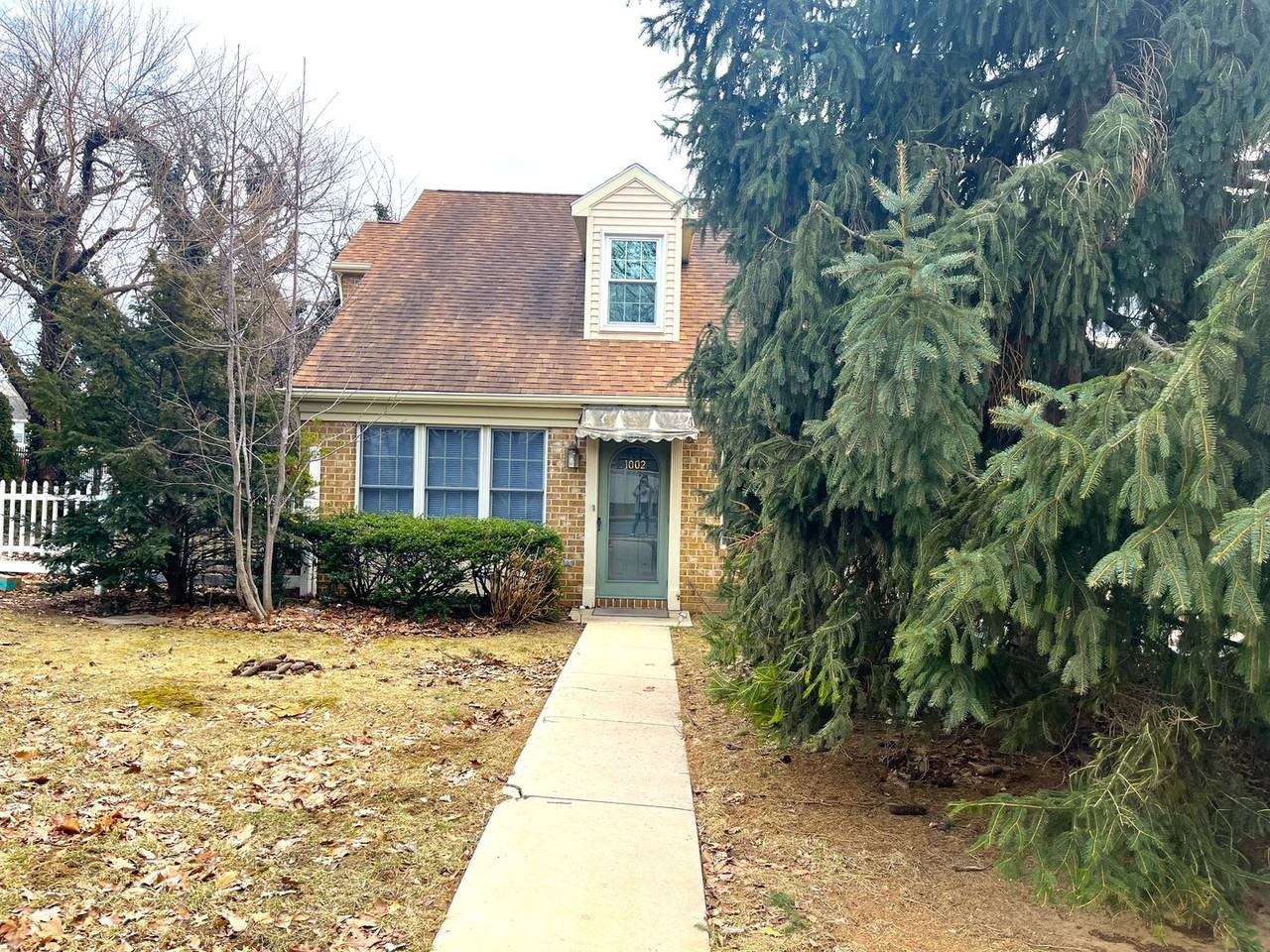 1002 Orchard Dr - Photo 3 of 42