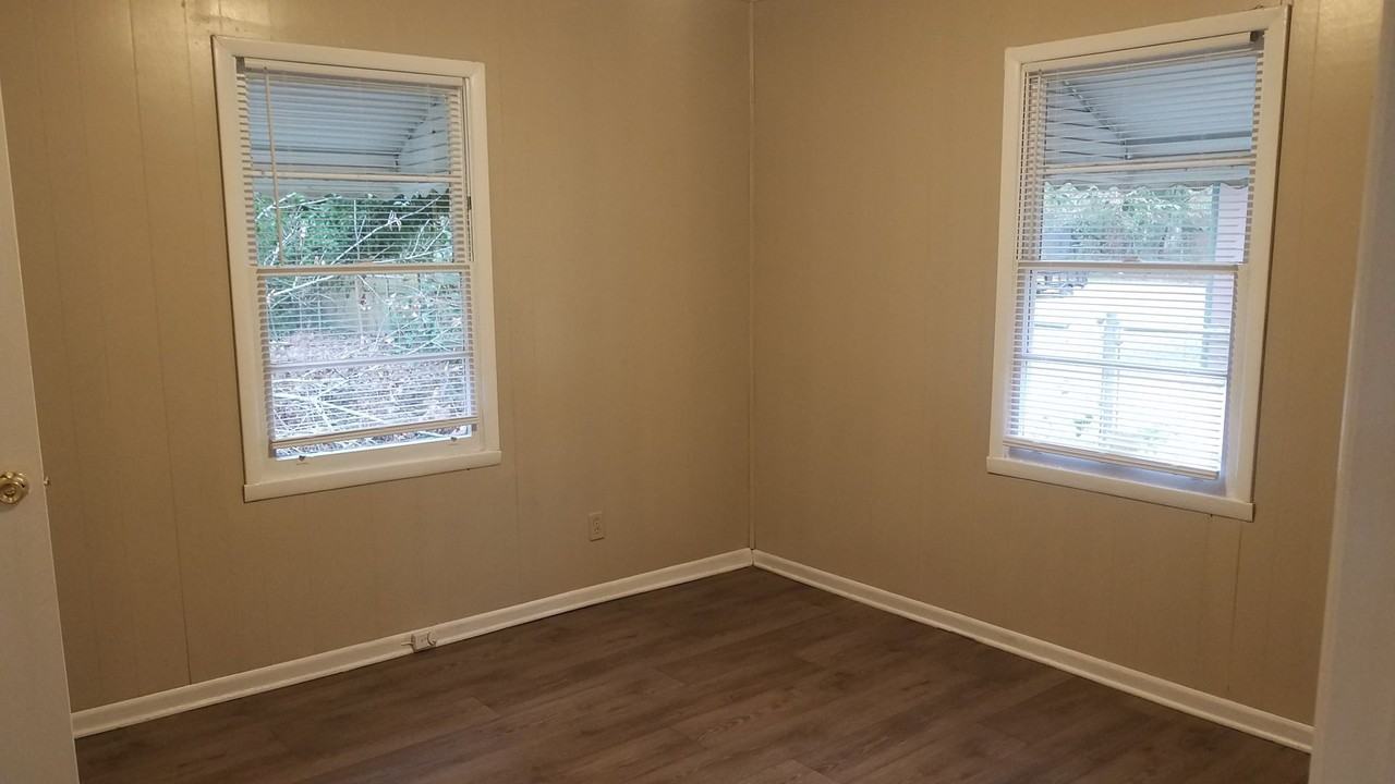 737 E Ann St - Photo 5 of 12