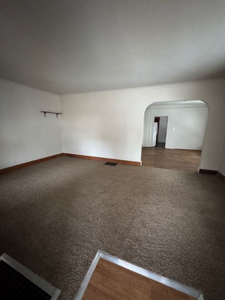 4205 Hoagland Ave - Photo 2 of 9