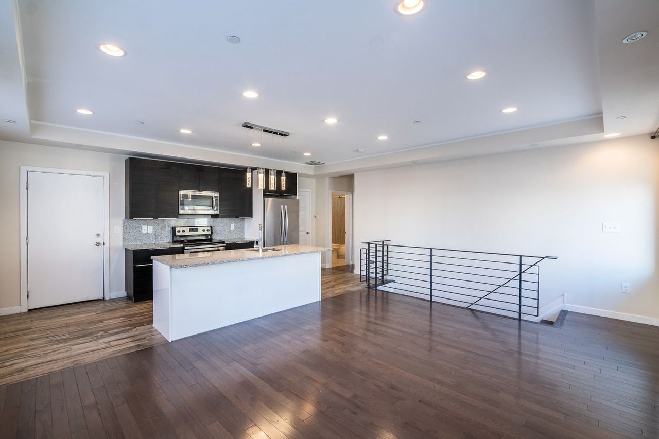 1827 S 20th St - Photo 4 of 39