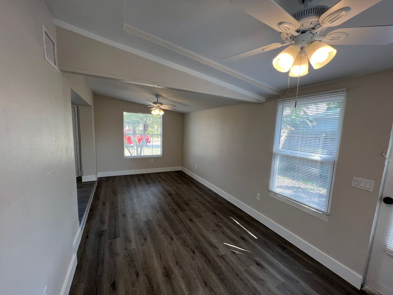 1906 31st St W - Photo 6 of 29