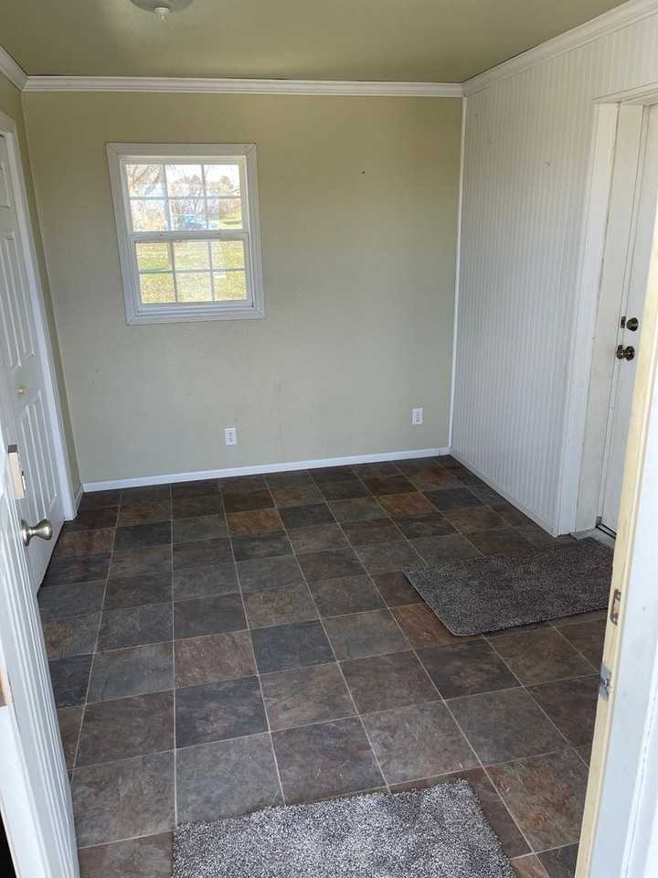 416 2nd Ave Ne - Photo 5 of 8