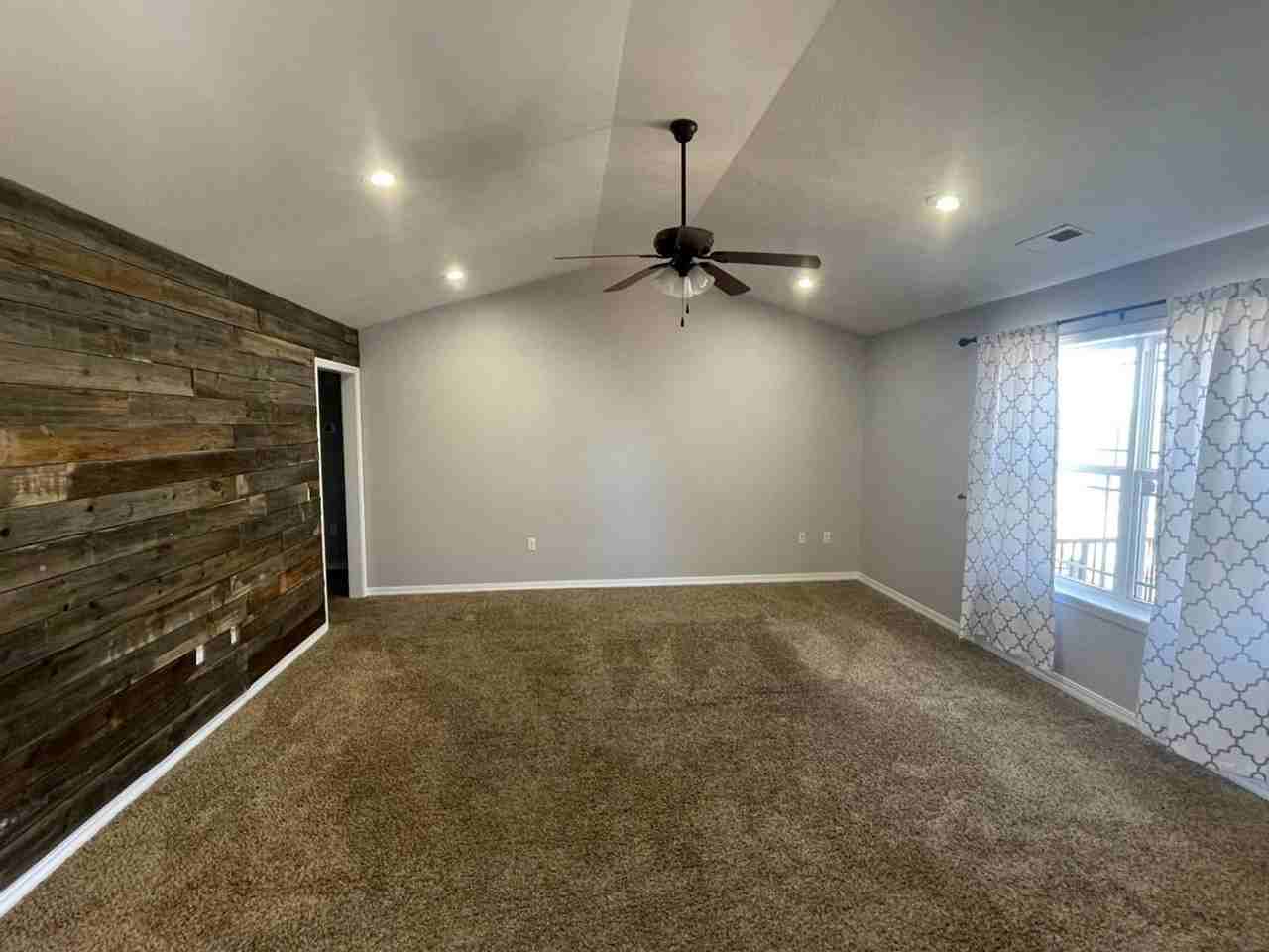 133 Daless Ct - Photo 3 of 50