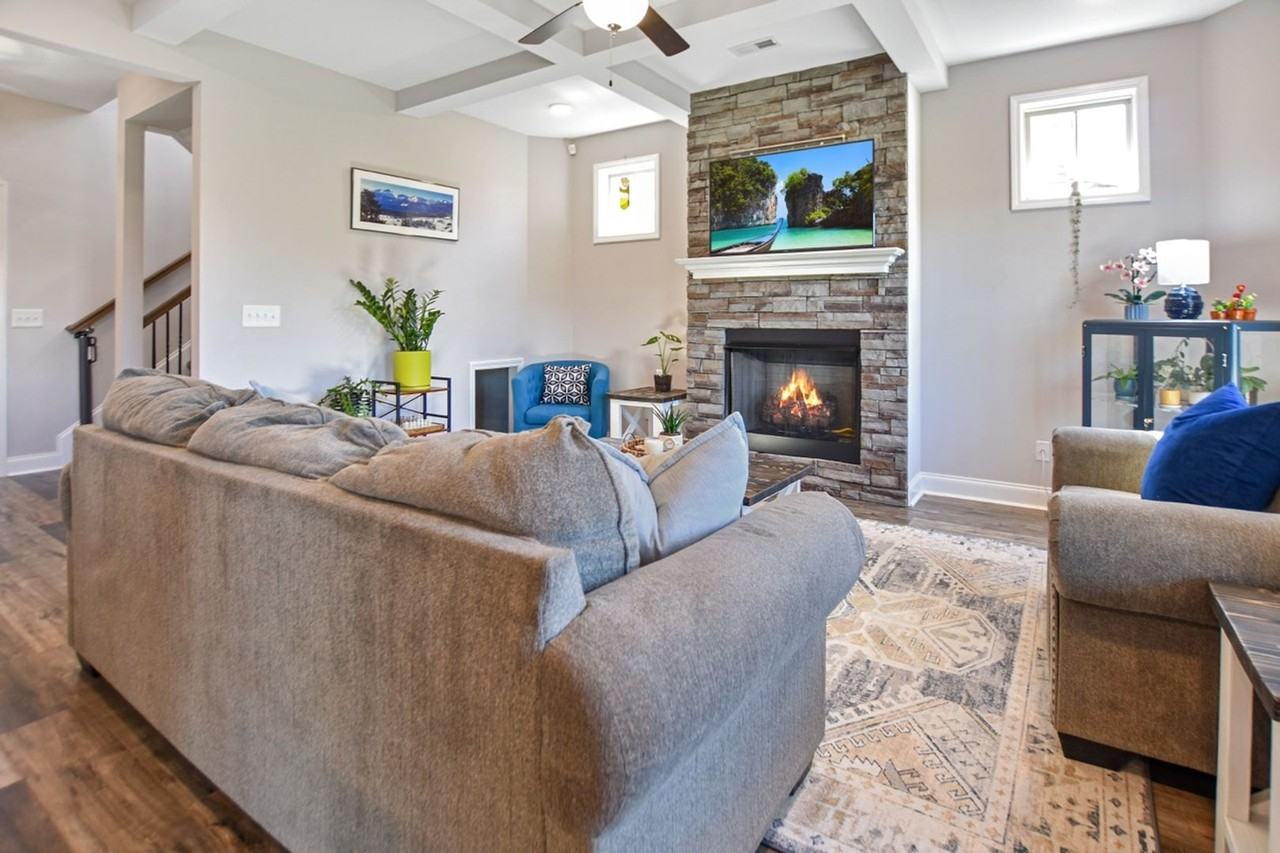 410 Andean Ct - Photo 3 of 17