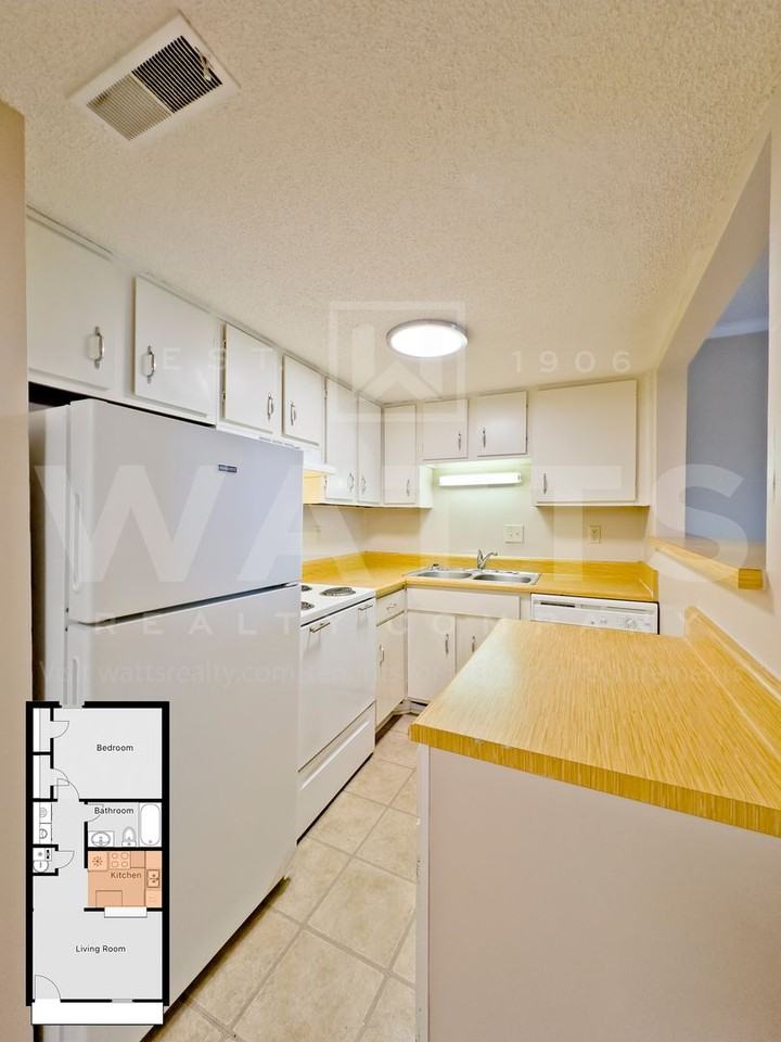 The Hillside Apartments - Photo 6 of 20