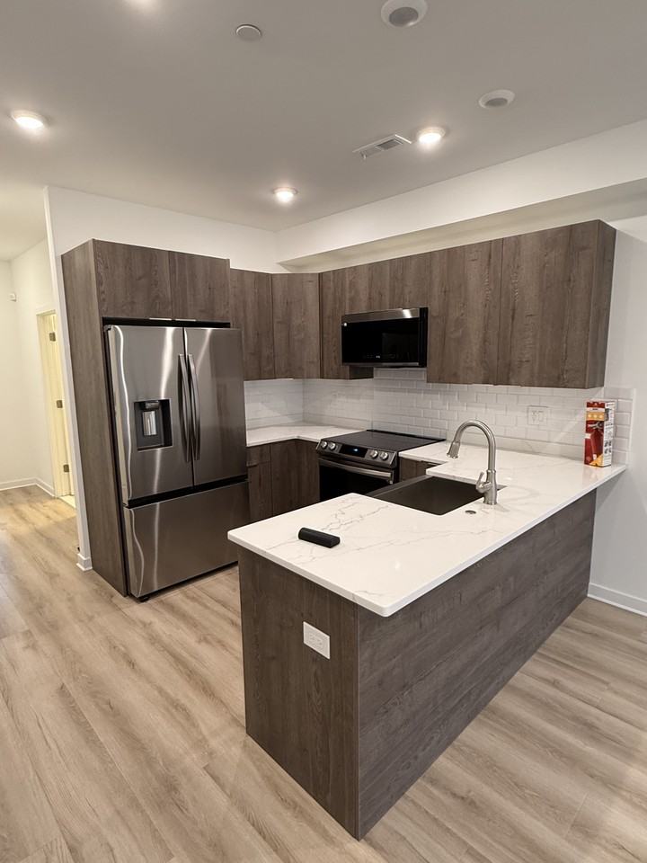 2226 N 7th St #1 - Photo 3 of 20