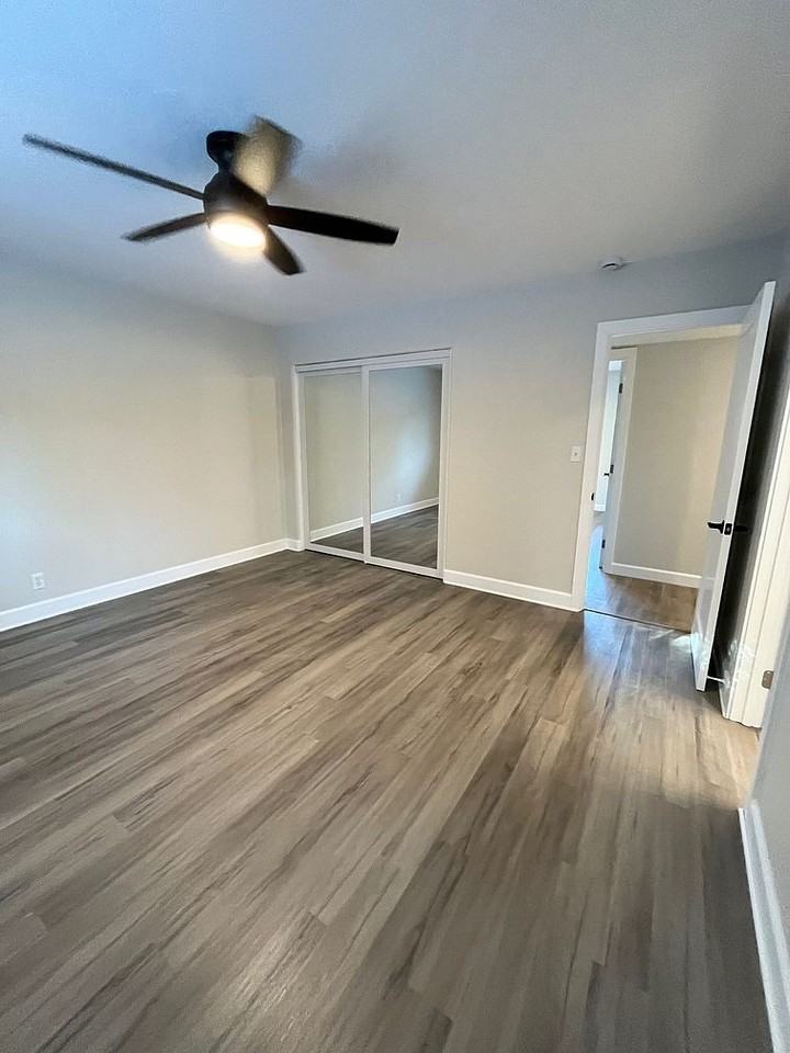 2305 Ivy Rd #NA - Photo 2 of 13