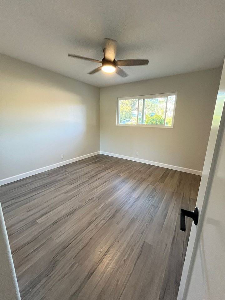 2305 Ivy Rd #NA - Photo 3 of 13