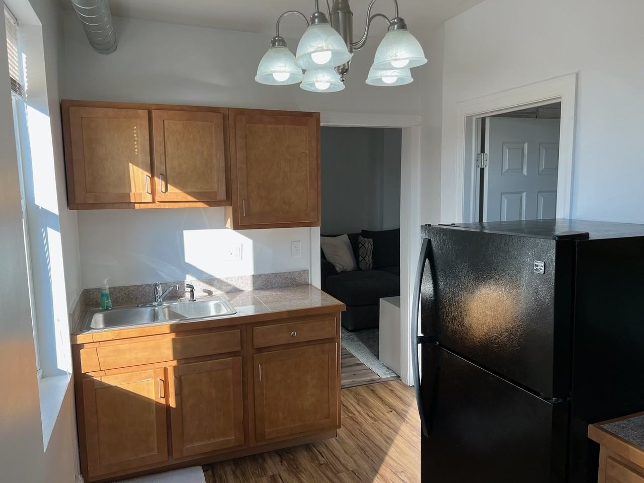 513 N State St #5 - Photo 5 of 10
