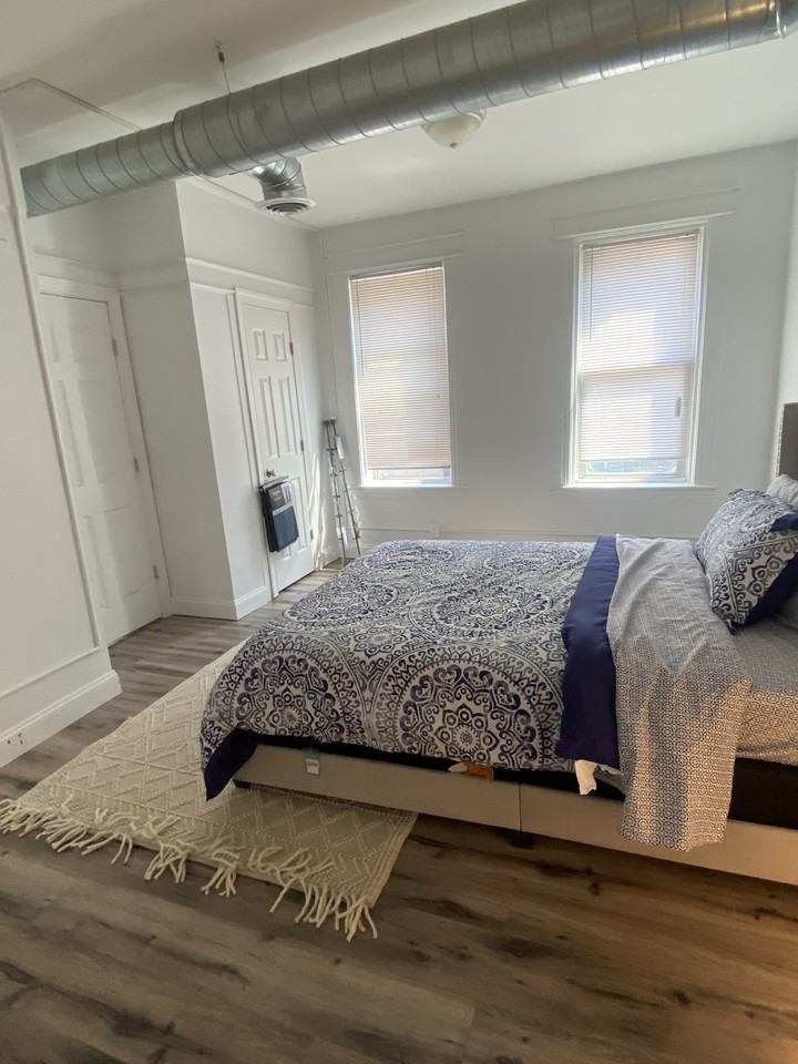 513 N State St #5 - Photo 6 of 10