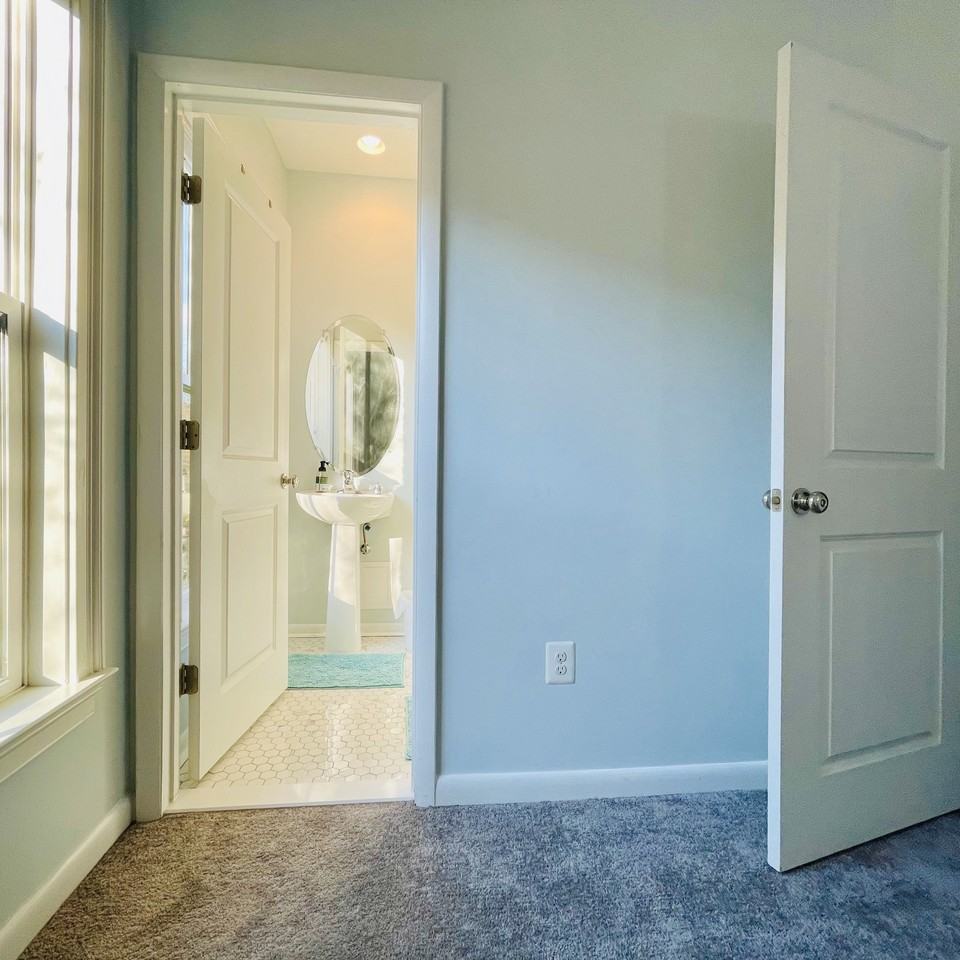 5705 45th Ave #BDR2 - Photo 2 of 21