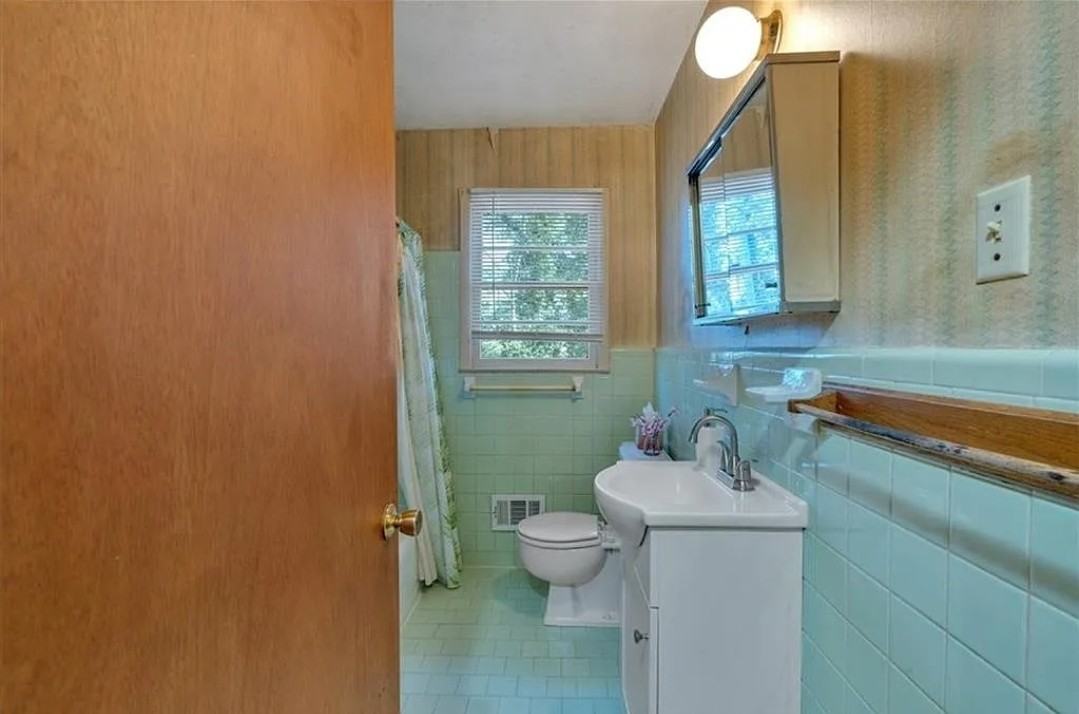 2361 Wakita Ct Se #1 - Photo 6 of 8