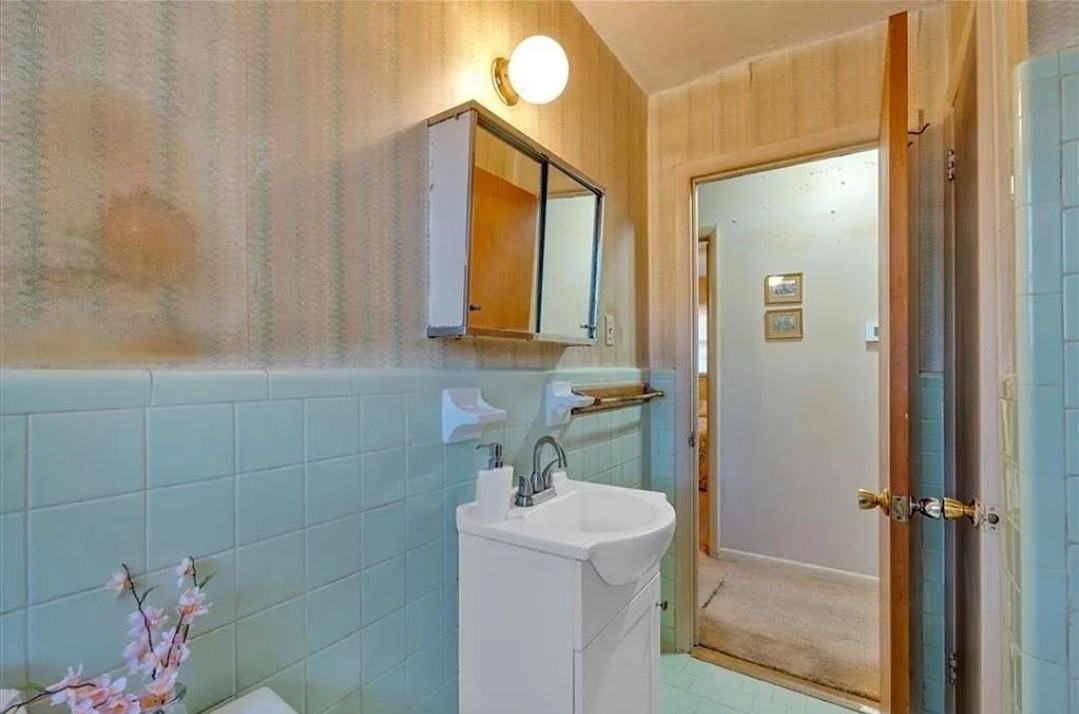 2361 Wakita Ct Se #1 - Photo 5 of 8