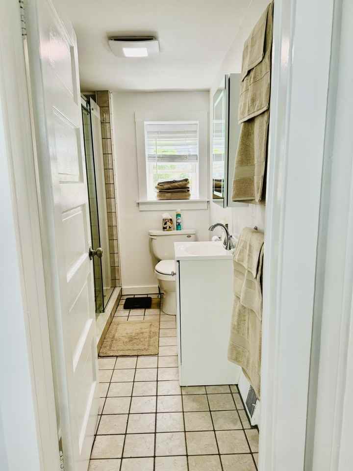 E Broadway #1 - Photo 5 of 37