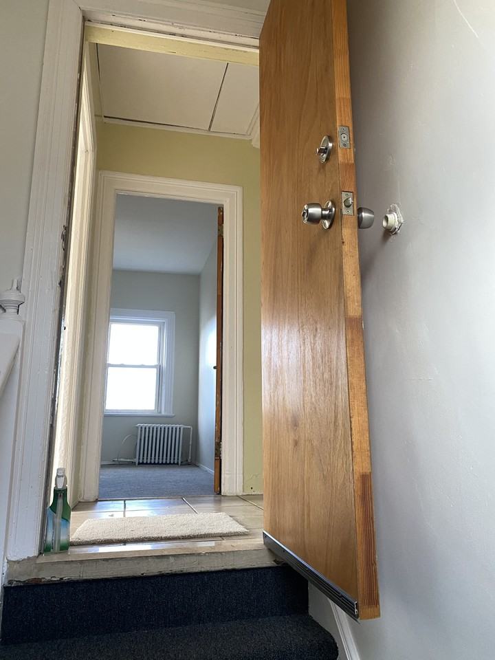 65 Dewitt Pl #3rdFL - Photo 2 of 17