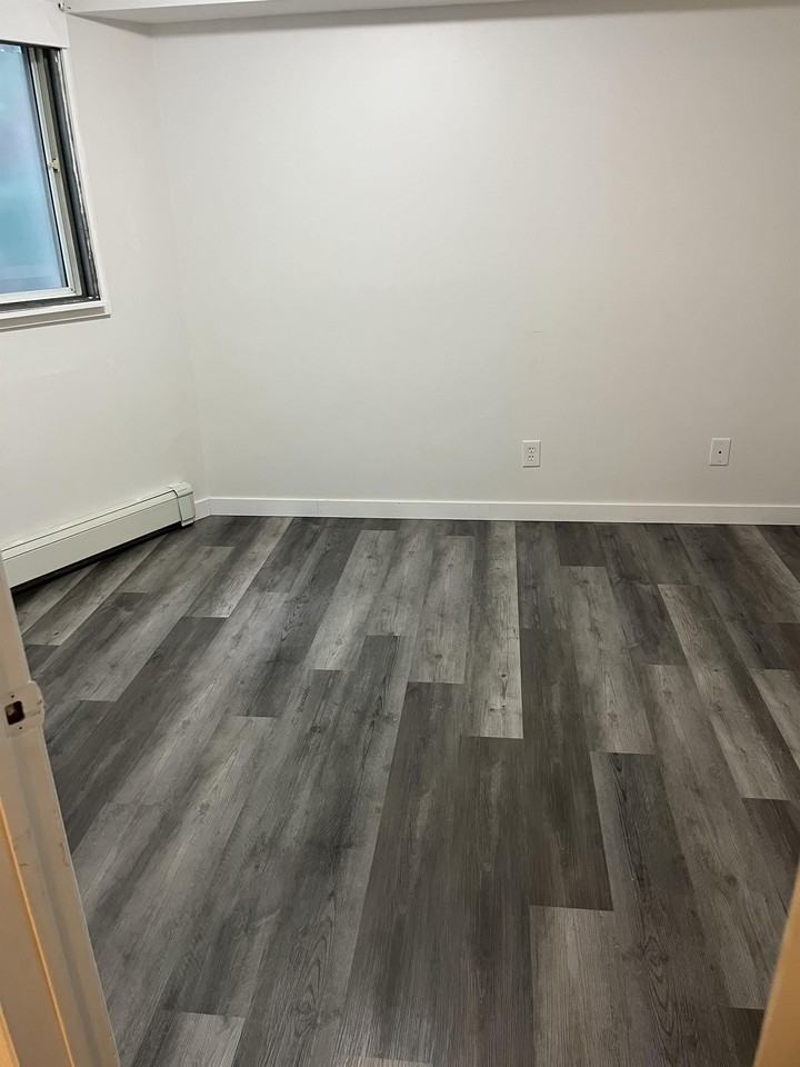 485 101-485 1st Ave W #101 - Photo 2 of 12