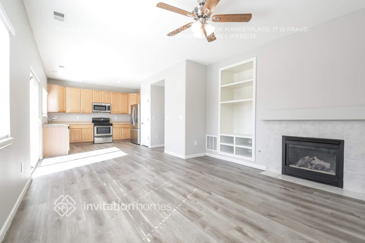 19398 E 58th Dr - Photo 7 of 18