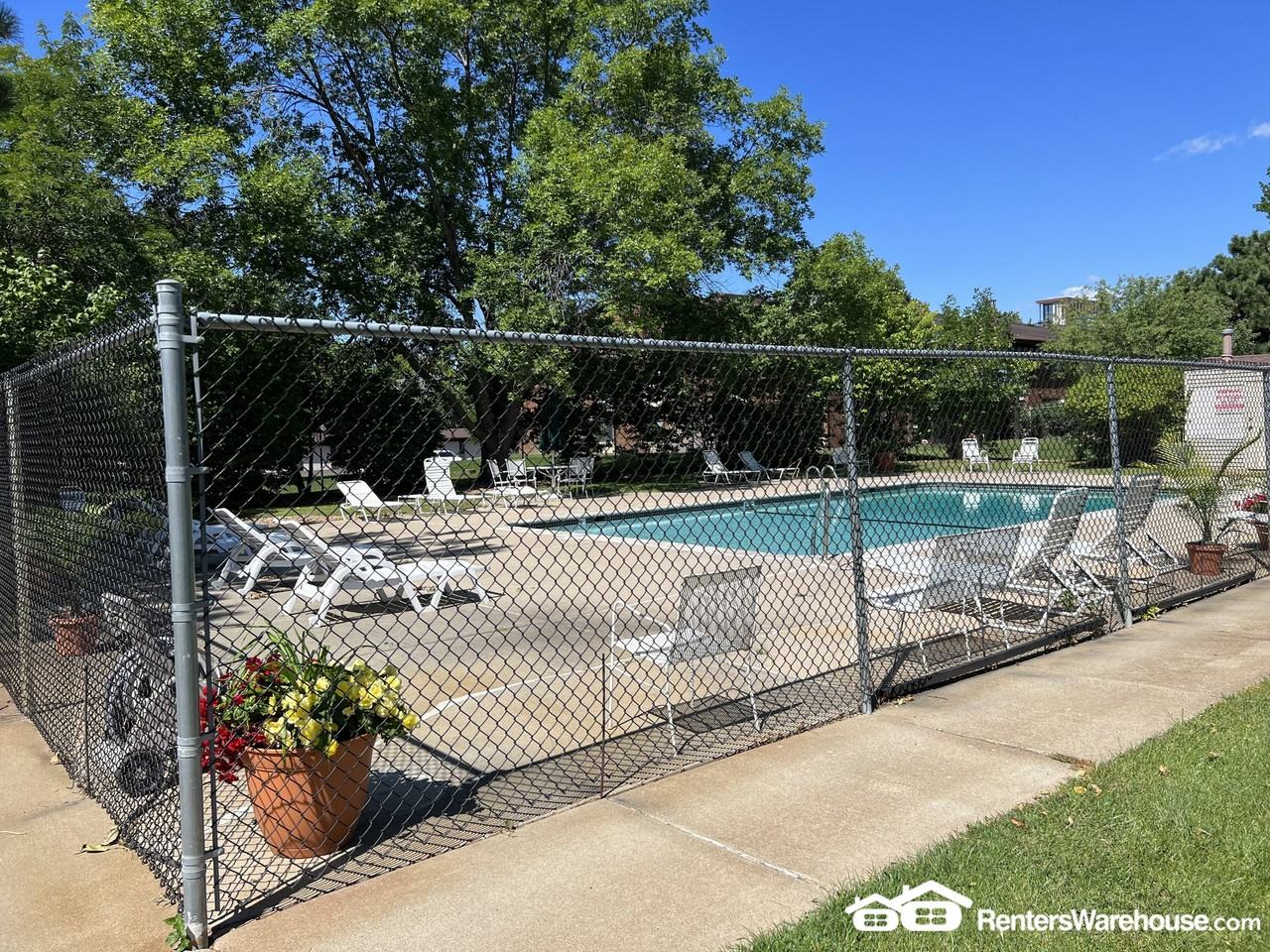 7330 York Ave S #101 - Photo 3 of 24