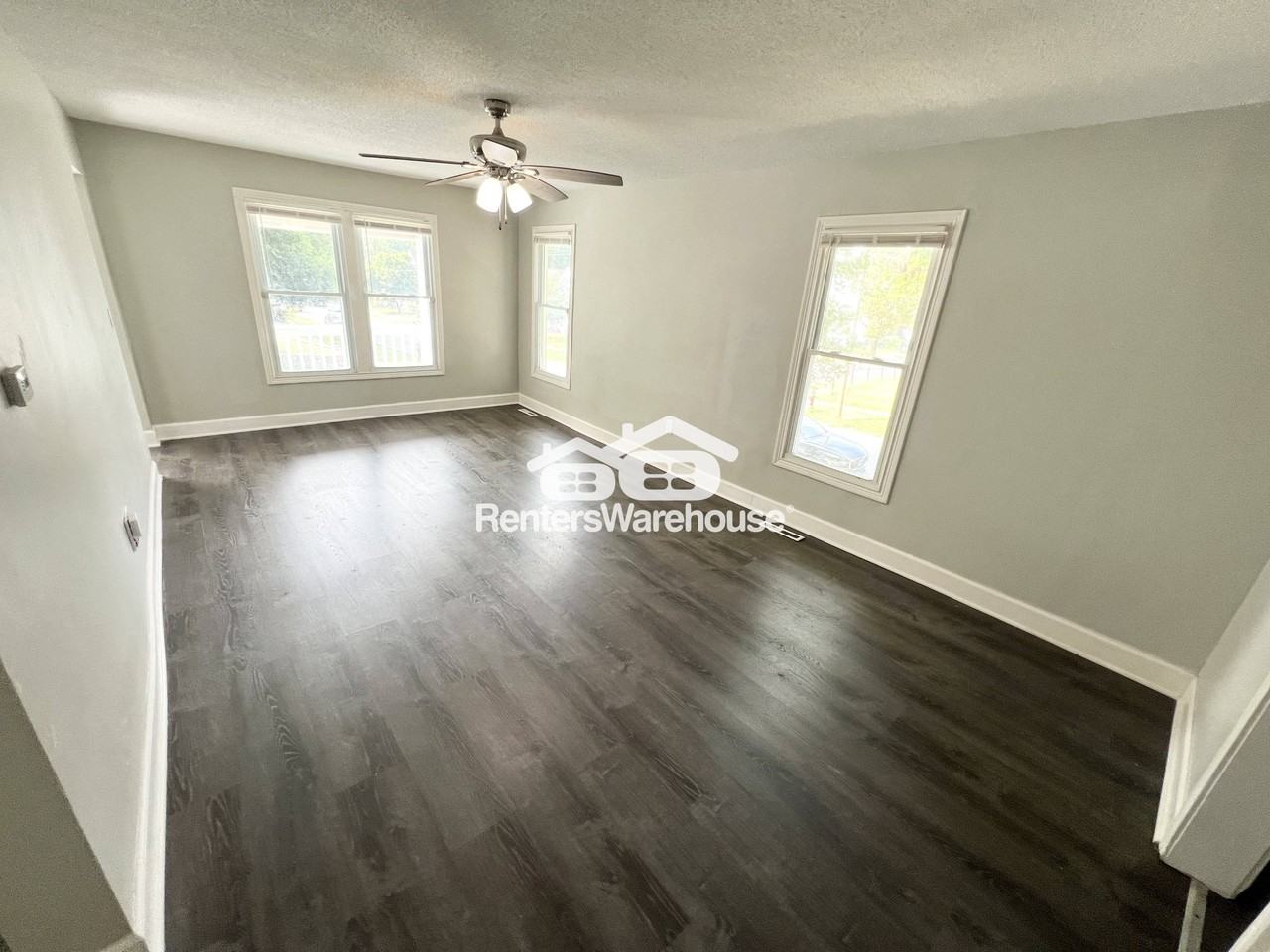 5600 Scarritt Ave - Photo 3 of 15