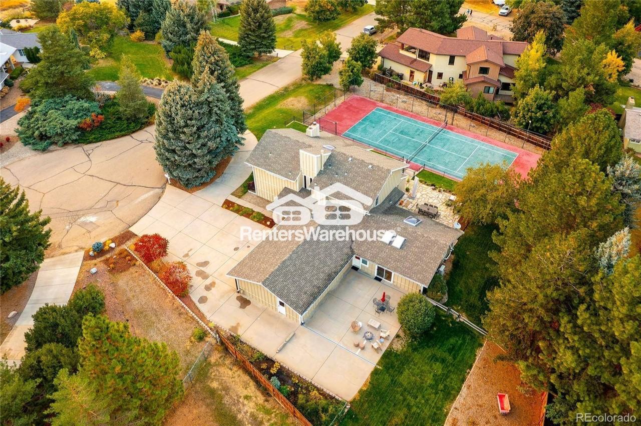 6668 Walker Ct - Photo 3 of 40