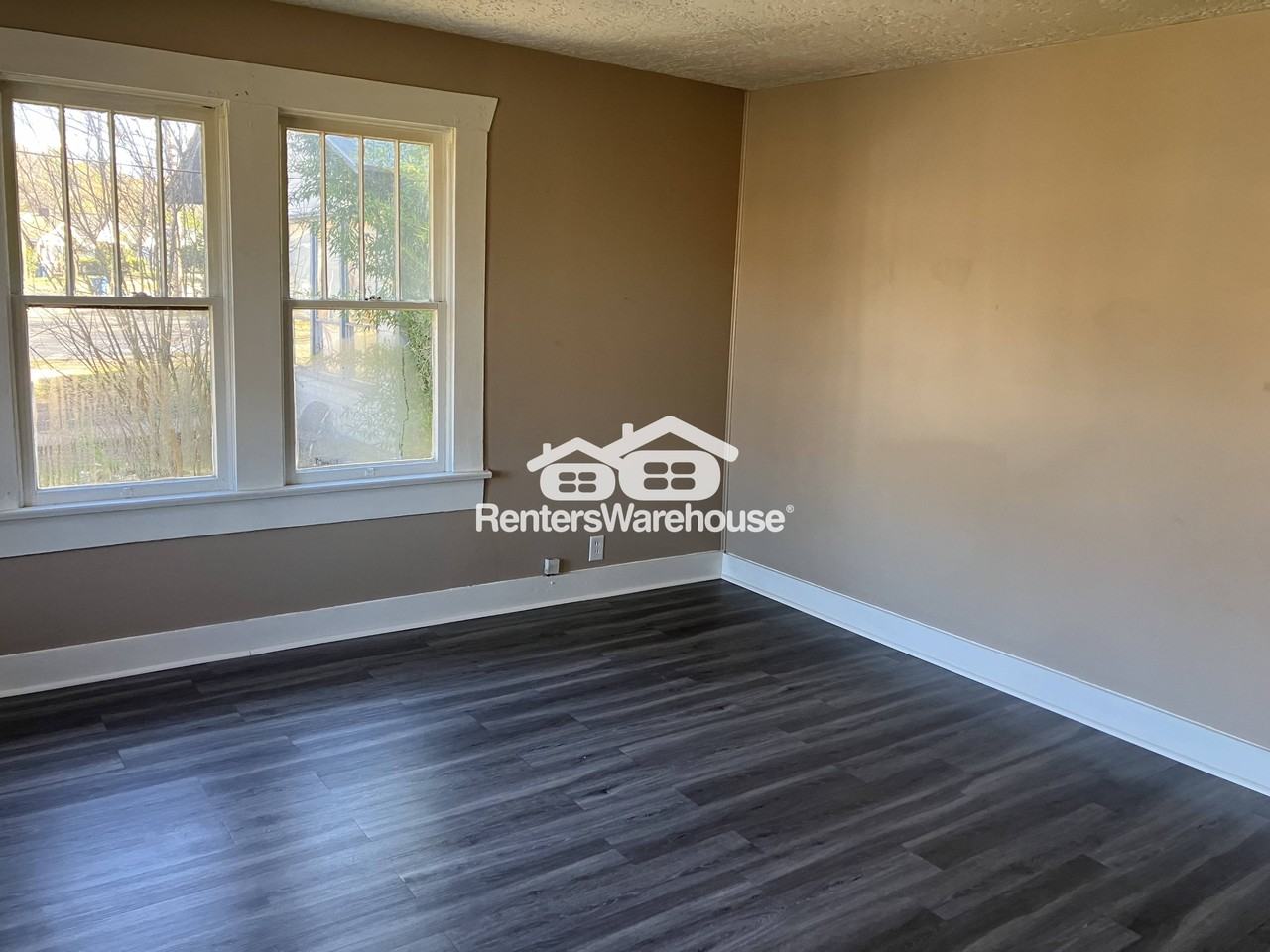 1447 Wharton Ave - Photo 2 of 15