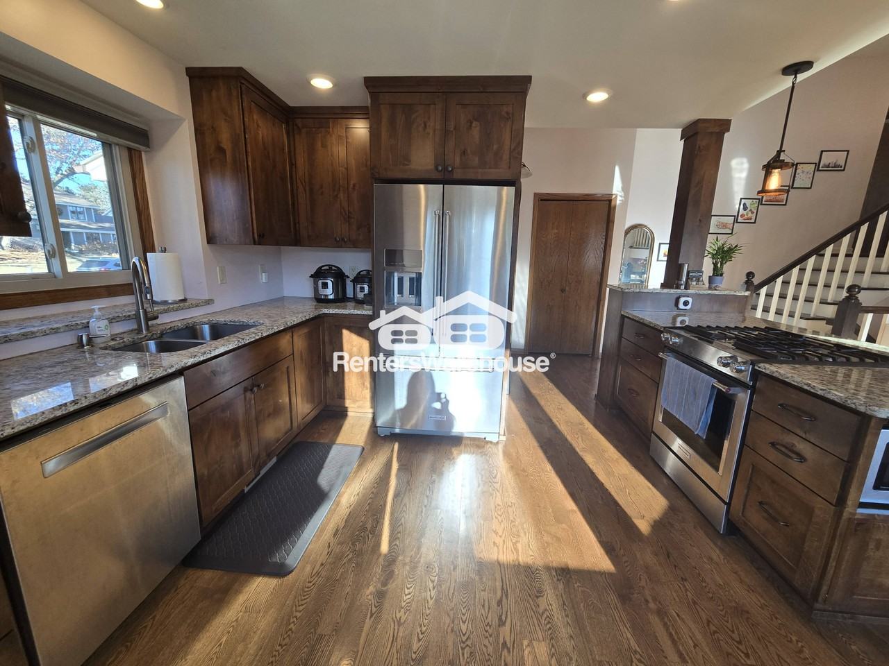 5782 Robin St - Photo 3 of 30