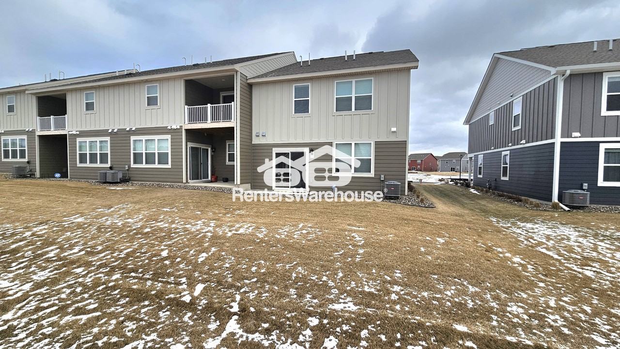 17109 Dysart Pl - Photo 2 of 19