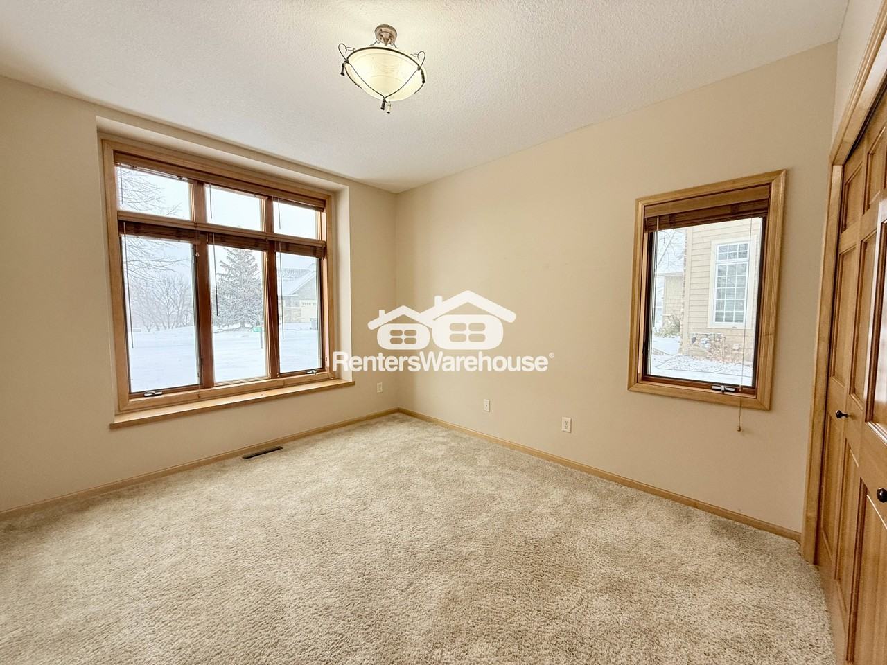 1563 Sandbar Cir - Photo 2 of 28