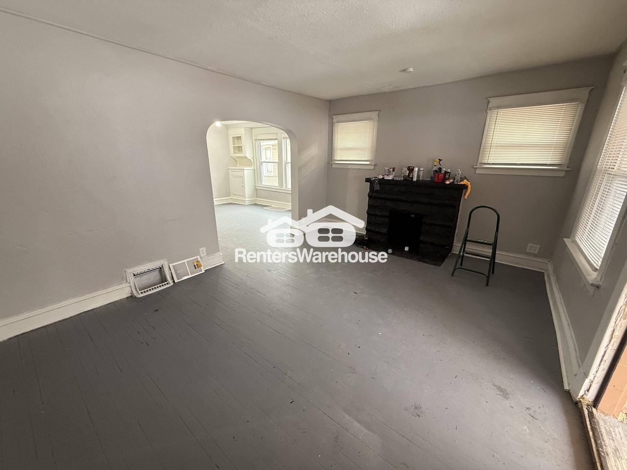 2463 Denver Ave - Photo 2 of 9