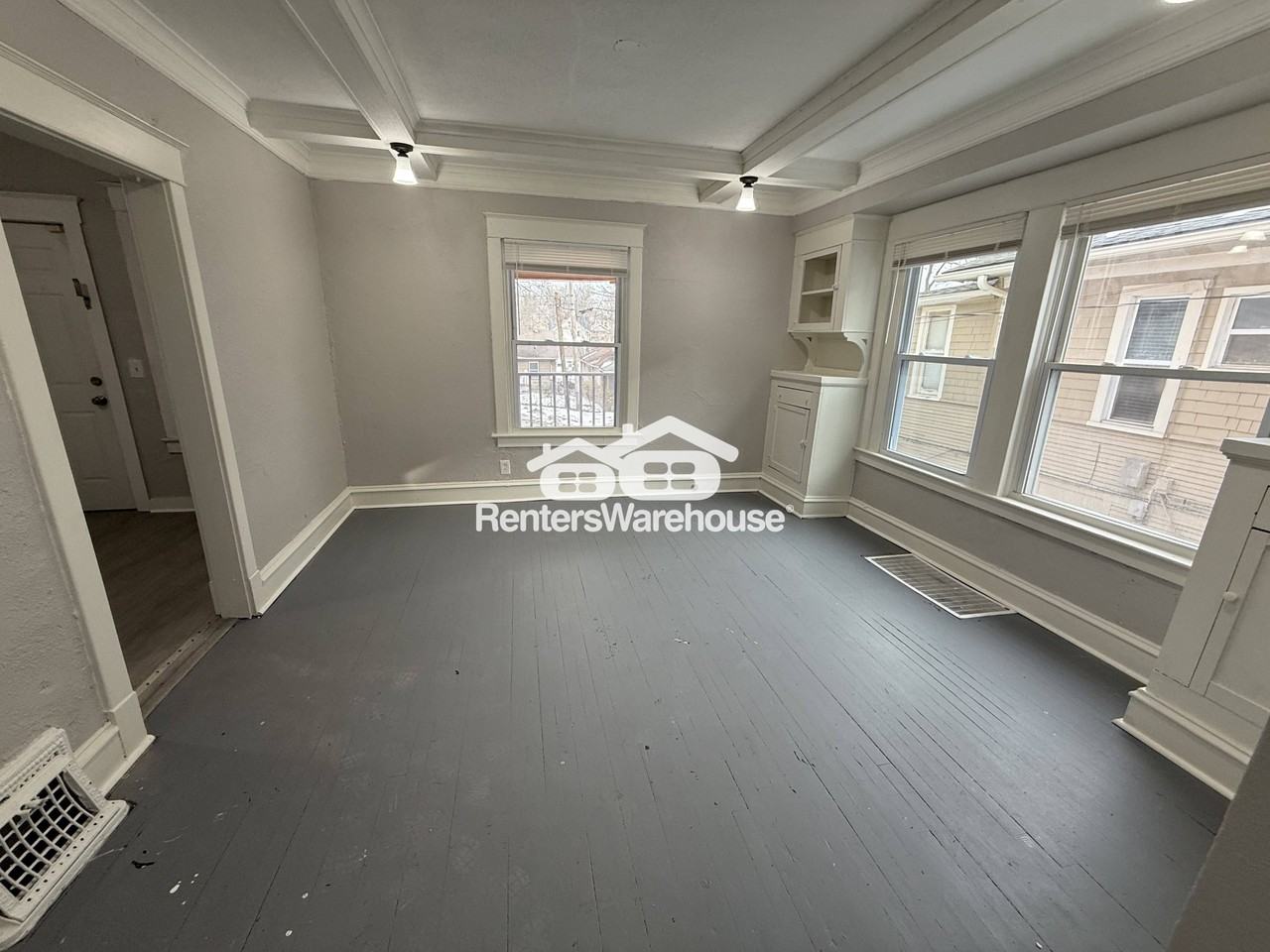 2463 Denver Ave - Photo 3 of 9