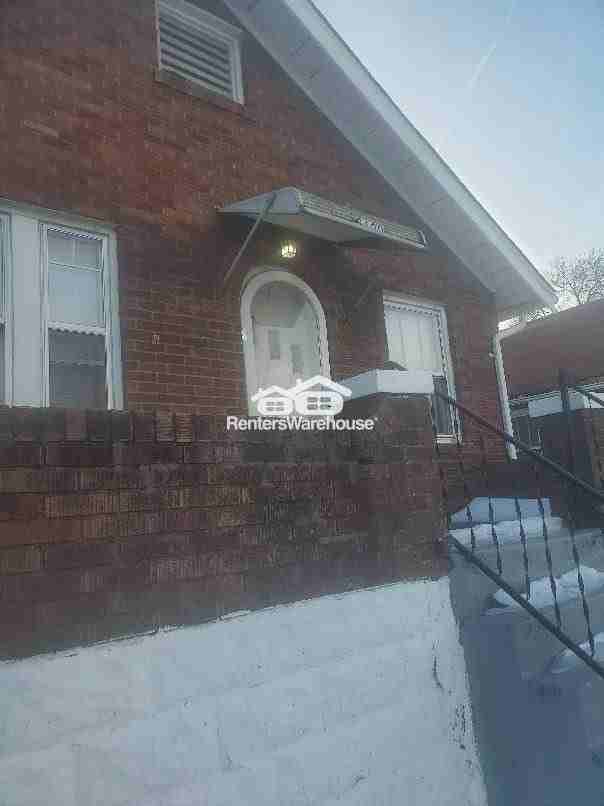 6100 Reichman Ave - Photo 2 of 10