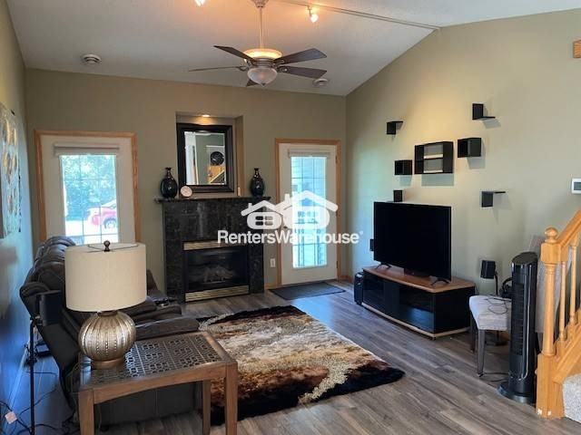 7882 Marilyn Dr - Photo 3 of 11