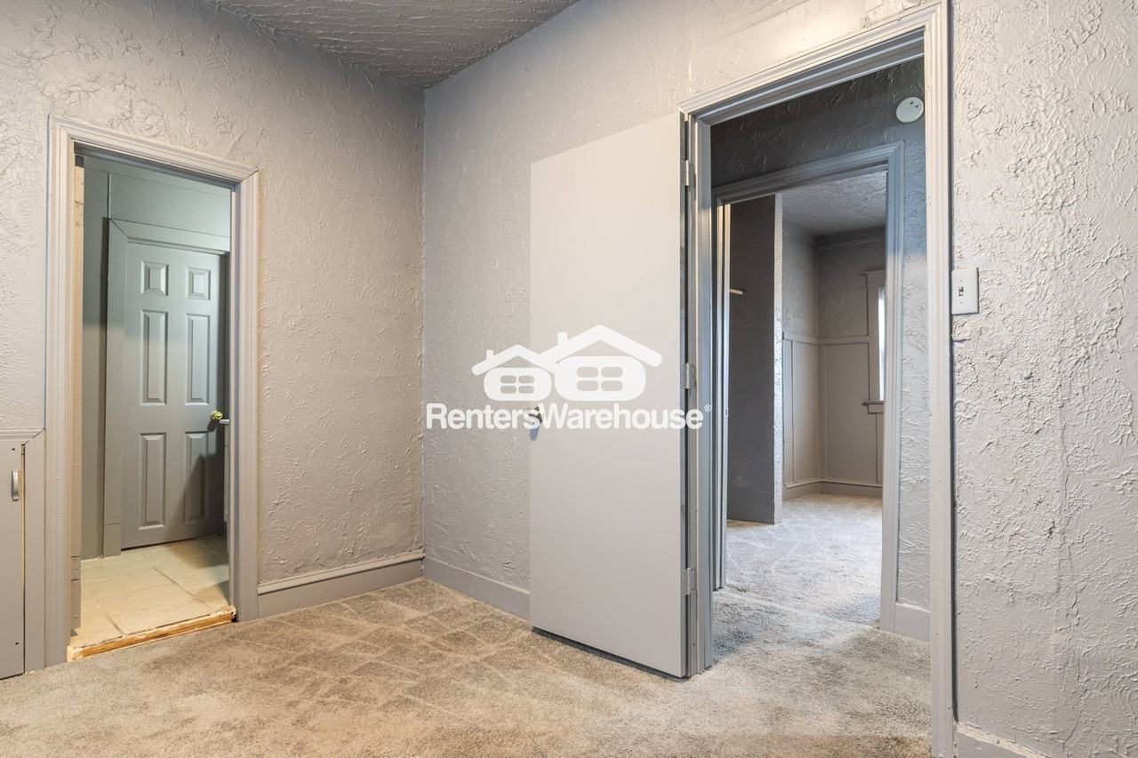 4137 Virginia Ave Unit 1 - Photo 3 of 11