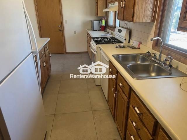 2580 Quail Ave N - Photo 2 of 14