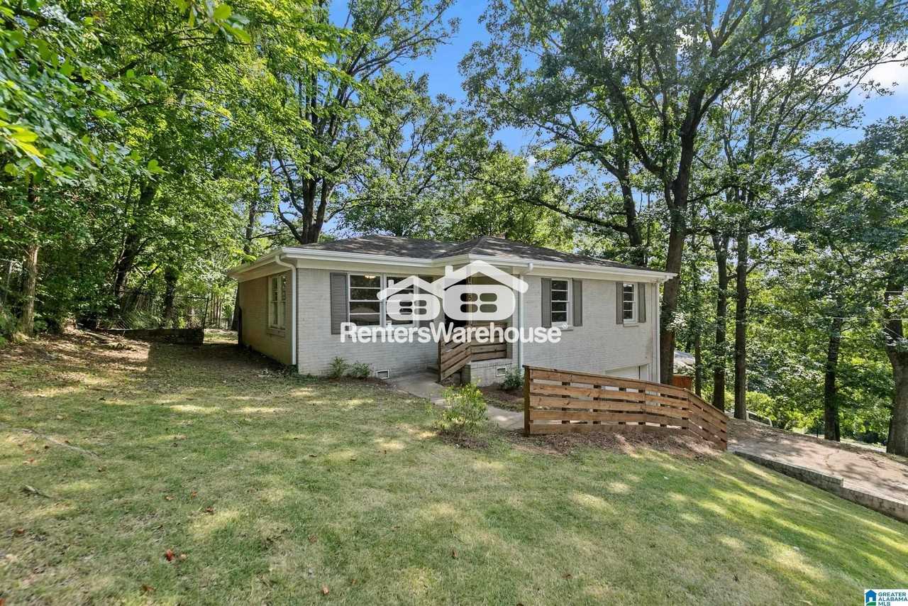 1015 Belle Meade Dr - Photo 2 of 23