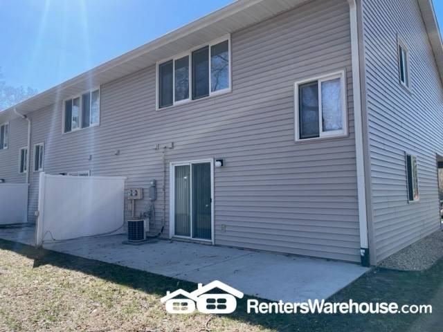 995 104th Ln Nw - Photo 2 of 9