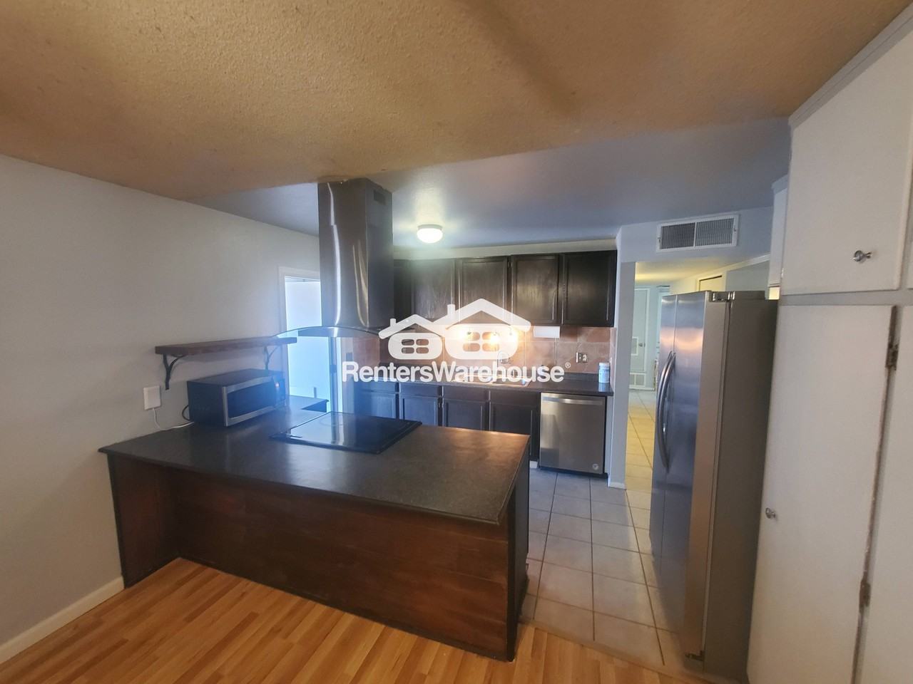 1732 W 2nd St - Photo 2 of 17