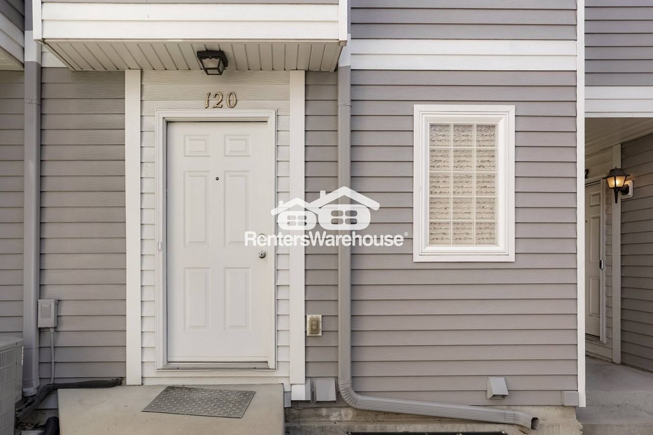 120 S Moline St - Photo 3 of 26