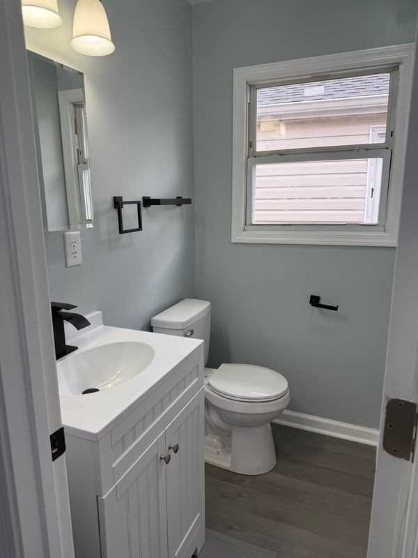 129 S Old Church St - Photo 6 of 11