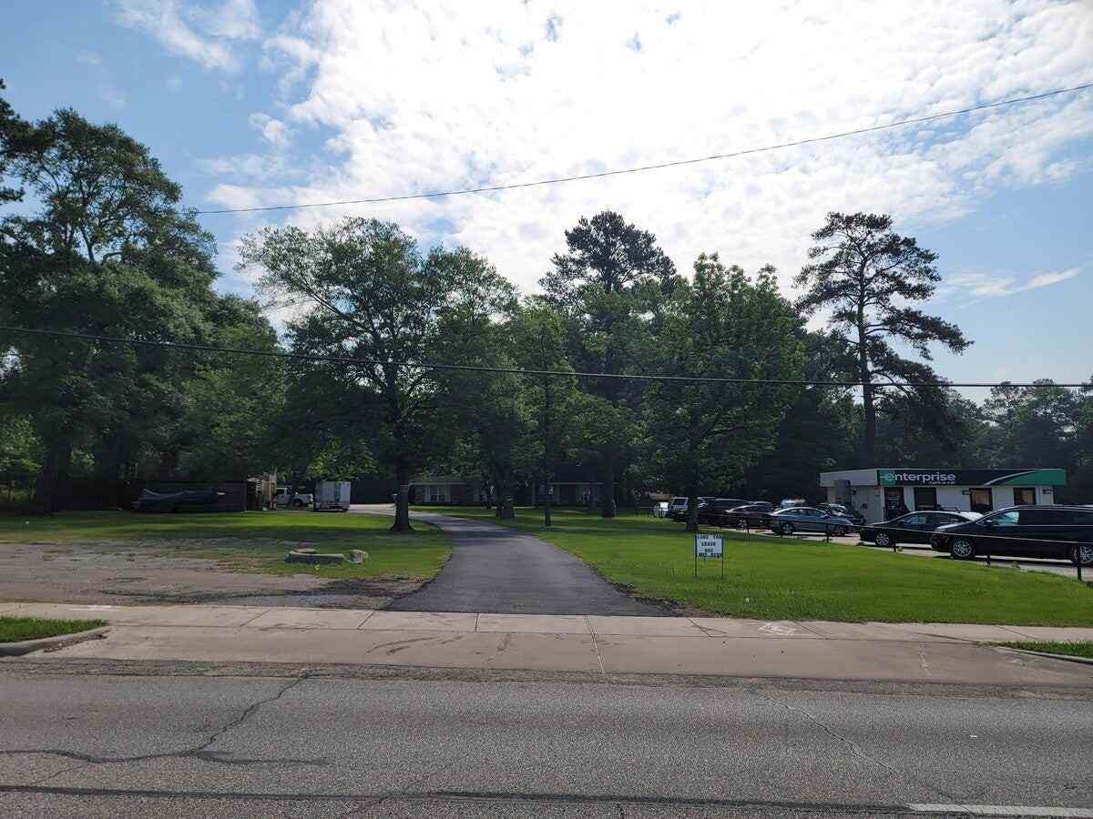 1302C N Frazier St - Photo 6 of 6