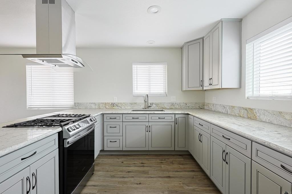 2127 Logan Ave - Photo 7 of 16