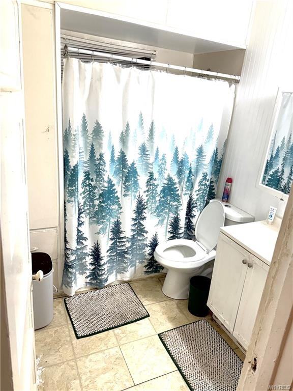 1927 Seneca St Uppr - Photo 7 of 9